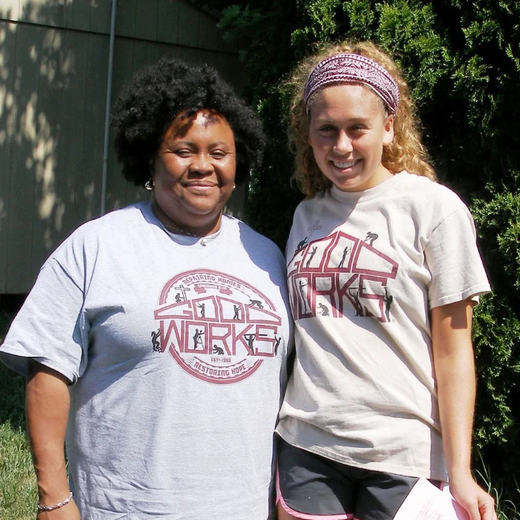 Two Good Works volunteers